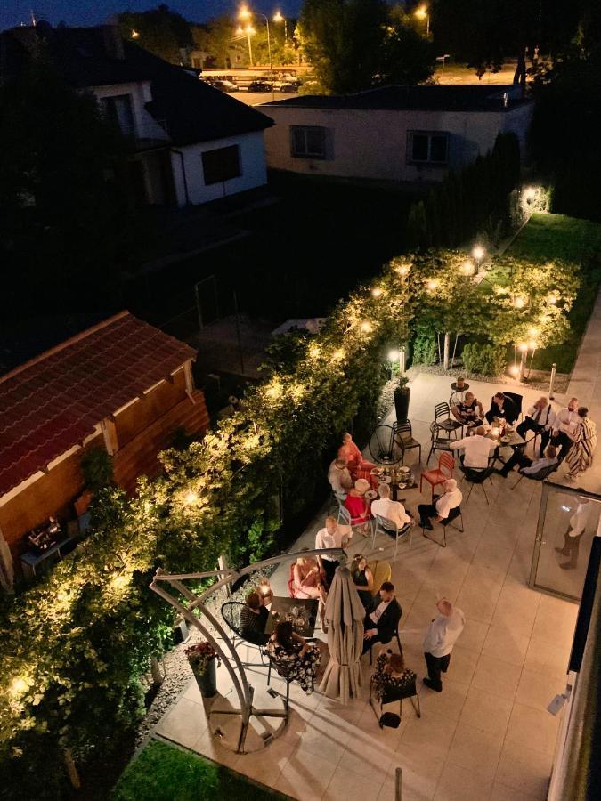 Hotel Mazurek Koło Exteriör bild
